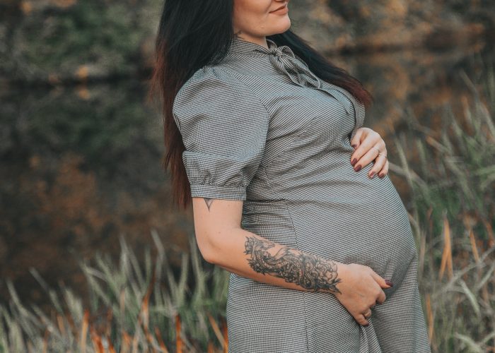 Donna incinta tatuaggi: cosa è bene sapere