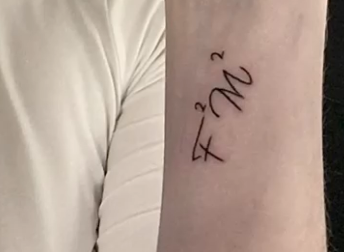 Fine Line tatuaggi linee sottili Roma: Tatuaggi piccolo polso Donna